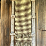 Gaiši dzeltens/brūns 100% aitas vilnas pleds ar bārkstīm un suņa zoba rakstu (houndstooth), 130×200 cm