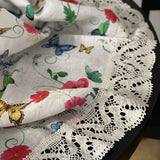 Magones, vanagzirņi, kosmejas un tauriņi- lina galdauts ar 12cm platu piena baltu lina mežģīni