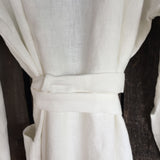 Balts, mazgāta lina kimono tipa halāts