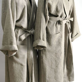 Dabīgi pelēks mīkstināta lina kimono tipa halāts
