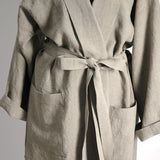 Dabīgi pelēks mīkstināta lina kimono tipa halāts
