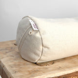 Gaiši zaļš mīkstināta lina vidējais griķu spilvens - rullītis - pagalvītis