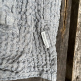 Gaiši pelēka toņa (vienkrāsains) lina/kokvilnas vafeļauduma gultas pārklājs, dažādi izmēri