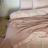 Maigi rozā toņa mīkstināta lina gultas veļas komplekts