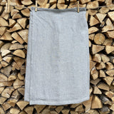 Gaiši zili/dabīgi pelēki svītroti, mīkstināta lina pirts svārki