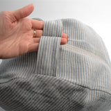 Gaiši zili svītrots, lina auduma zafu - meditācijas spilvens pildīts ar griķu sēnalām