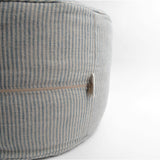 Gaiši zili svītrots, lina auduma zafu - meditācijas spilvens pildīts ar griķu sēnalām