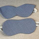 Kaķa acu formas miega maska ar sīku zili/baltu zosu kājiņu rakstu