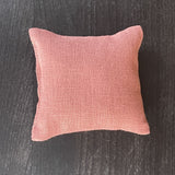 Lavandas spilventiņš, koraļļu rozā lina spilvendrānā