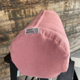 Koraļļu rozā, mīkstināta lina lielais griķu spilvens - rullītis - pagalvītis