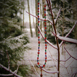 Kaklarota ar krāsainiem halcedoniem