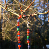 Kaklarota ar krāsainiem halcedoniem