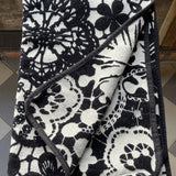 Melns/balts kokvilnas samta - velūra pleds/sega/gultas pārklājs ar ziedu rakstu