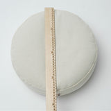 Nekrāsota, dabīgi pelēka toņa mīkstināta lina zafu - meditācijas spilvens pildīts ar griķu sēnalām