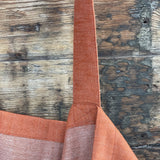 Oranža toņa lielā lina auduma iepirkumu soma - maiss