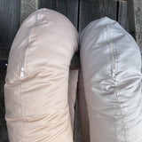 Maiga pūderrozā toņa kokvilnas satīna lielais grūtnieču pakaviņš - barošanas spilvens mammām & bērniem