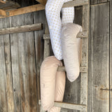 Maiga pūderrozā toņa kokvilnas satīna lielais grūtnieču pakaviņš - barošanas spilvens mammām & bērniem