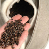 Nekrāsota, dabīgi pelēka toņa stingra lina auduma zafu - meditācijas spilvens pildīts ar griķu sēnalām