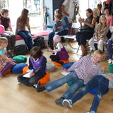 Tumši pelēka/dabīgi pelēka sīki svītrota mīkstināta lina auduma zafu - meditācijas spilvens pildīts ar griķu sēnalām