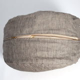 Tumši pelēka/dabīgi pelēka sīki svītrota mīkstināta lina auduma zafu - meditācijas spilvens pildīts ar griķu sēnalām