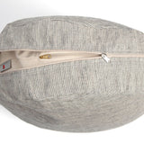 Tumši pelēka/dabīgi pelēka sīki svītrota mīkstināta lina auduma zafu - meditācijas spilvens pildīts ar griķu sēnalām