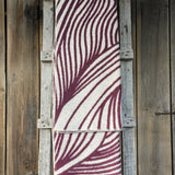 Tumši violeta/balta toņa aitas vilnas sega