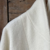 Individuālie pasūtījumi - balts aitas vilnas garais ziemas halāts/mētelis bez oderes